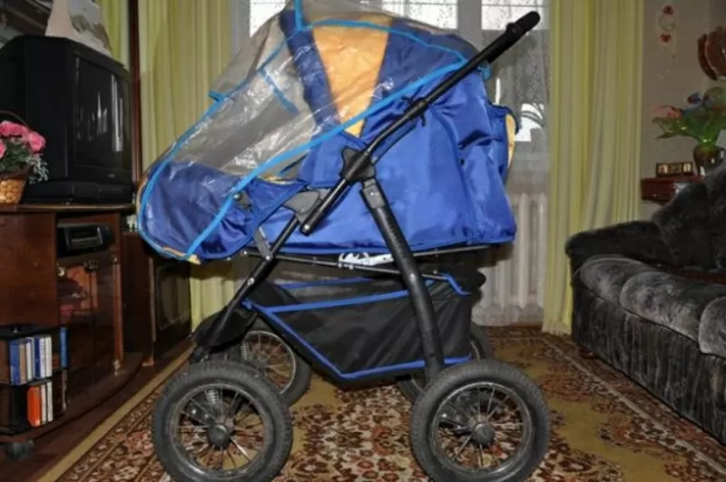 Продаю детскую коляску-трансформер фирмы Bogus